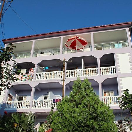 Badu Guest House Kvariati Exterior foto