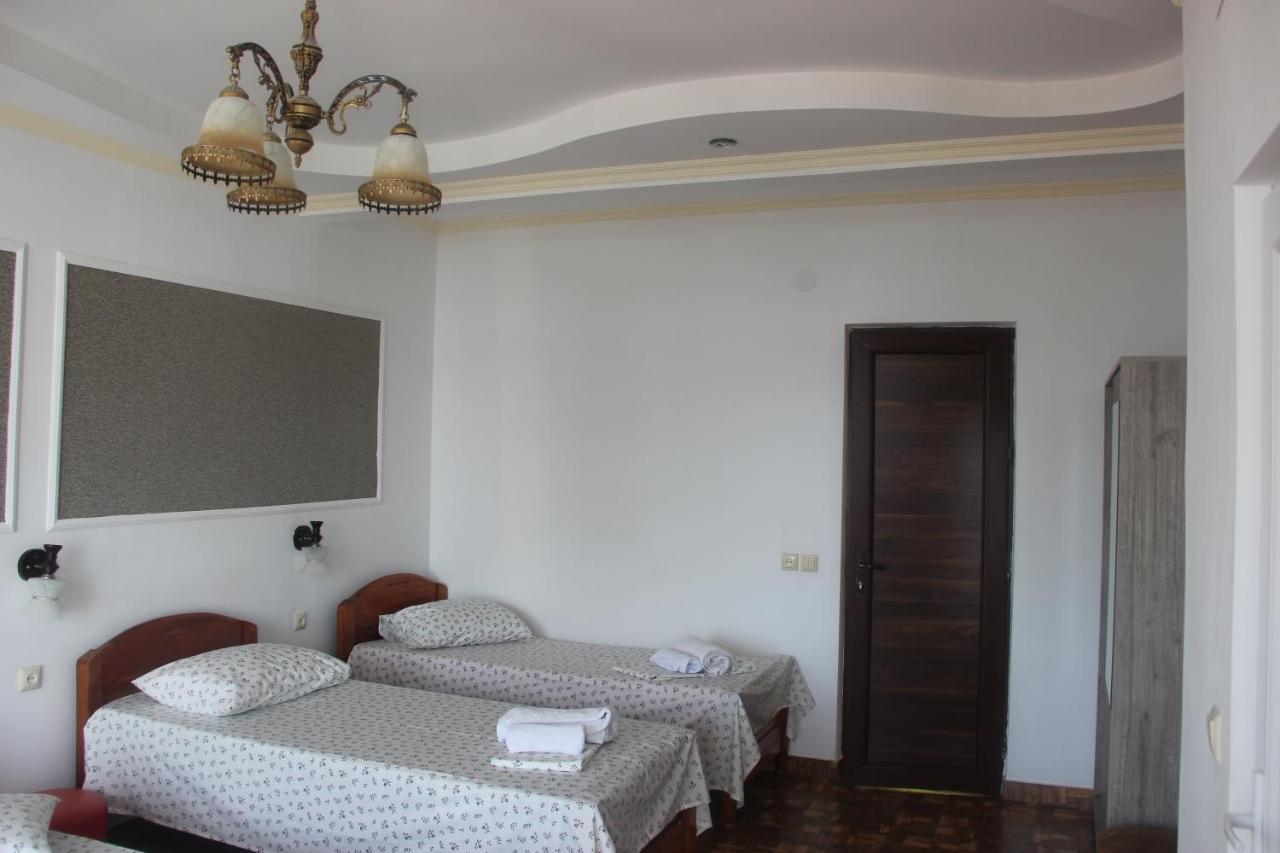 Badu Guest House Kvariati Exterior foto