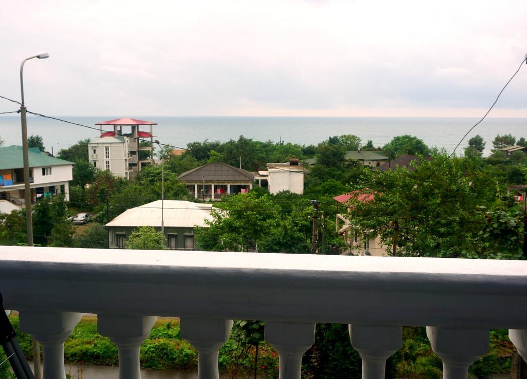 Badu Guest House Kvariati Exterior foto
