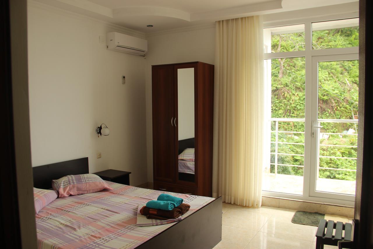 Badu Guest House Kvariati Exterior foto