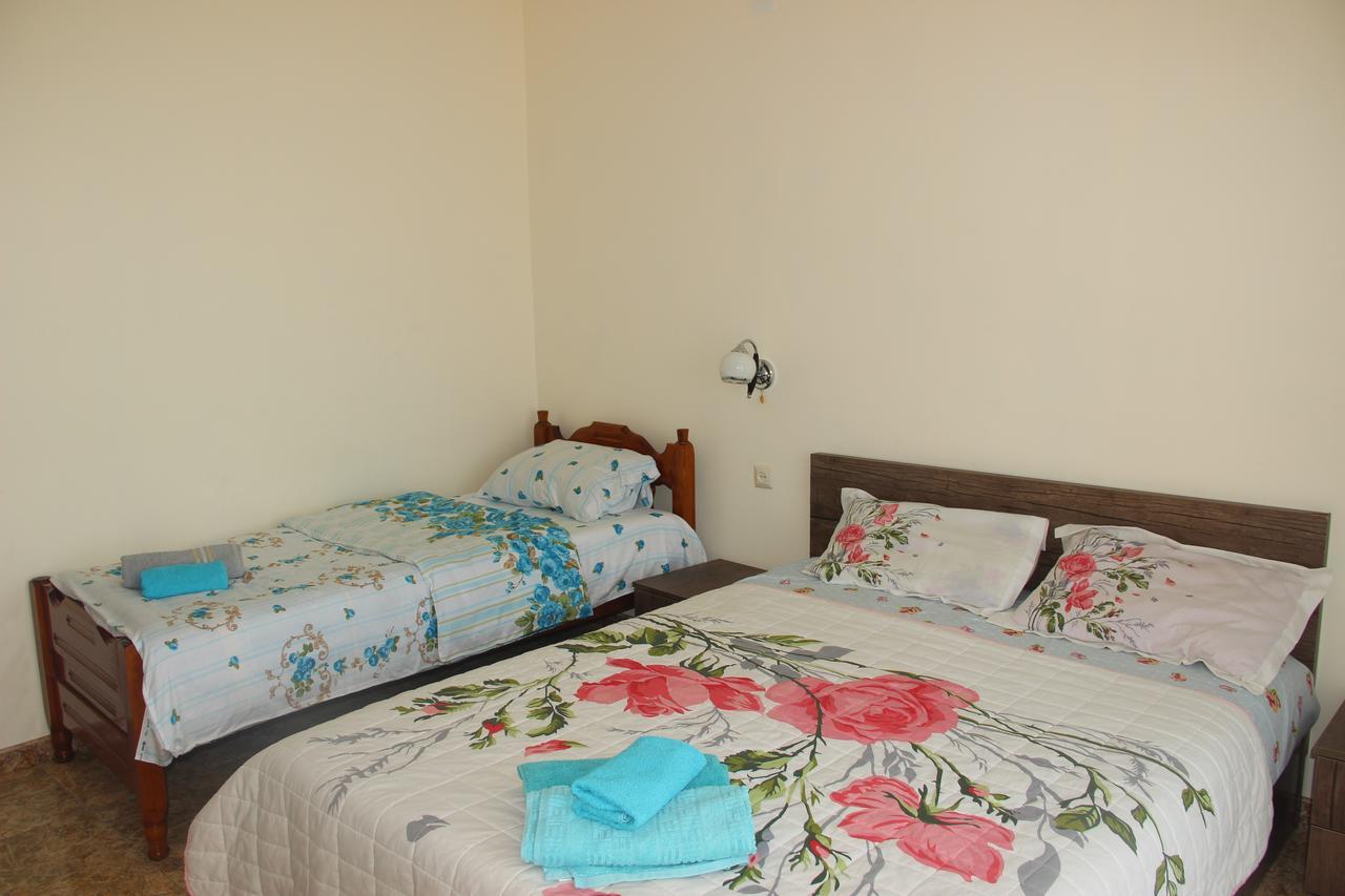 Badu Guest House Kvariati Exterior foto