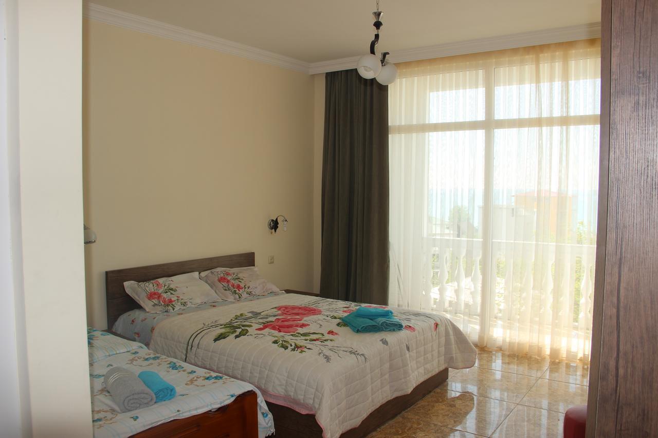 Badu Guest House Kvariati Exterior foto