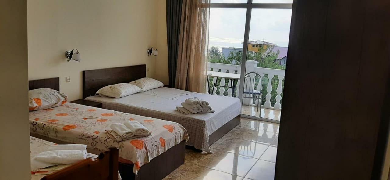 Badu Guest House Kvariati Exterior foto